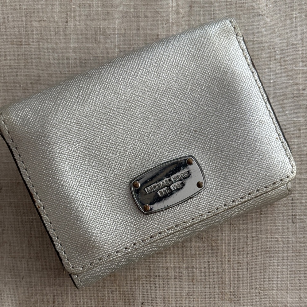Michael Kors Metallic Silver Key Holder